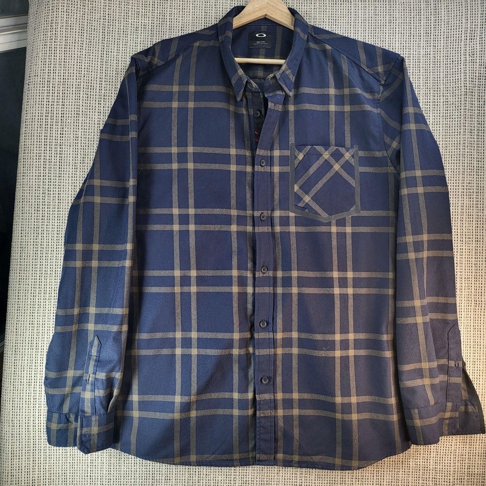 Oakley Shirt Mens 2XL Blue Plaid Button Down Long Sleeve‎ Regular Fit Casual
